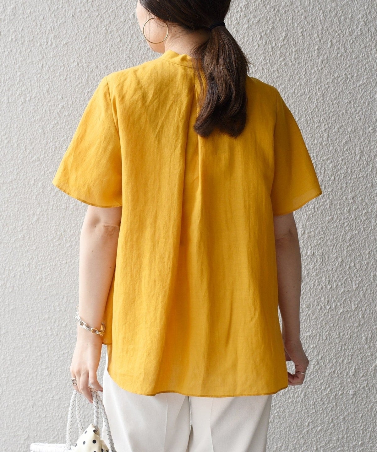 〈手洗い可能〉麻混 バンドカラー 半袖 ブラウス