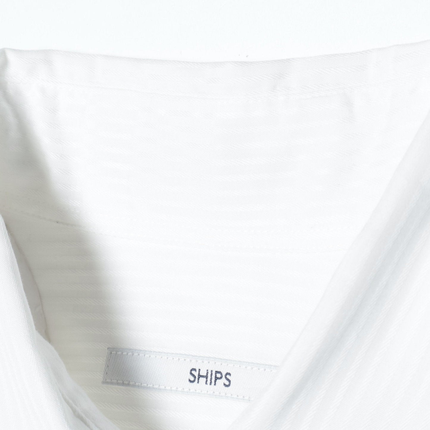 SHIPS:LON-ST REV DOBBY SEMI-WIDE