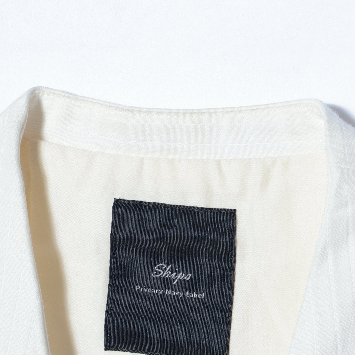 Primary NavyLabel:マトラッセストライプジャガードベスト