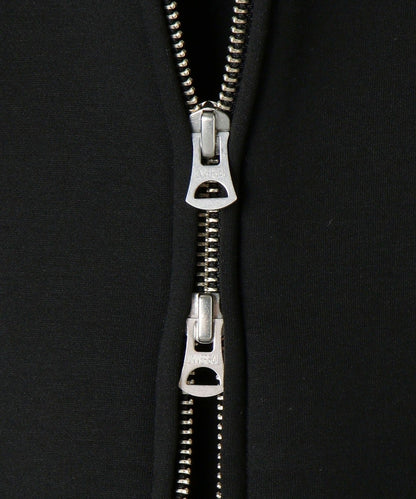 【SHIPS別注】Champion: Wrap Air(R) ハイネック ジップ パーカ