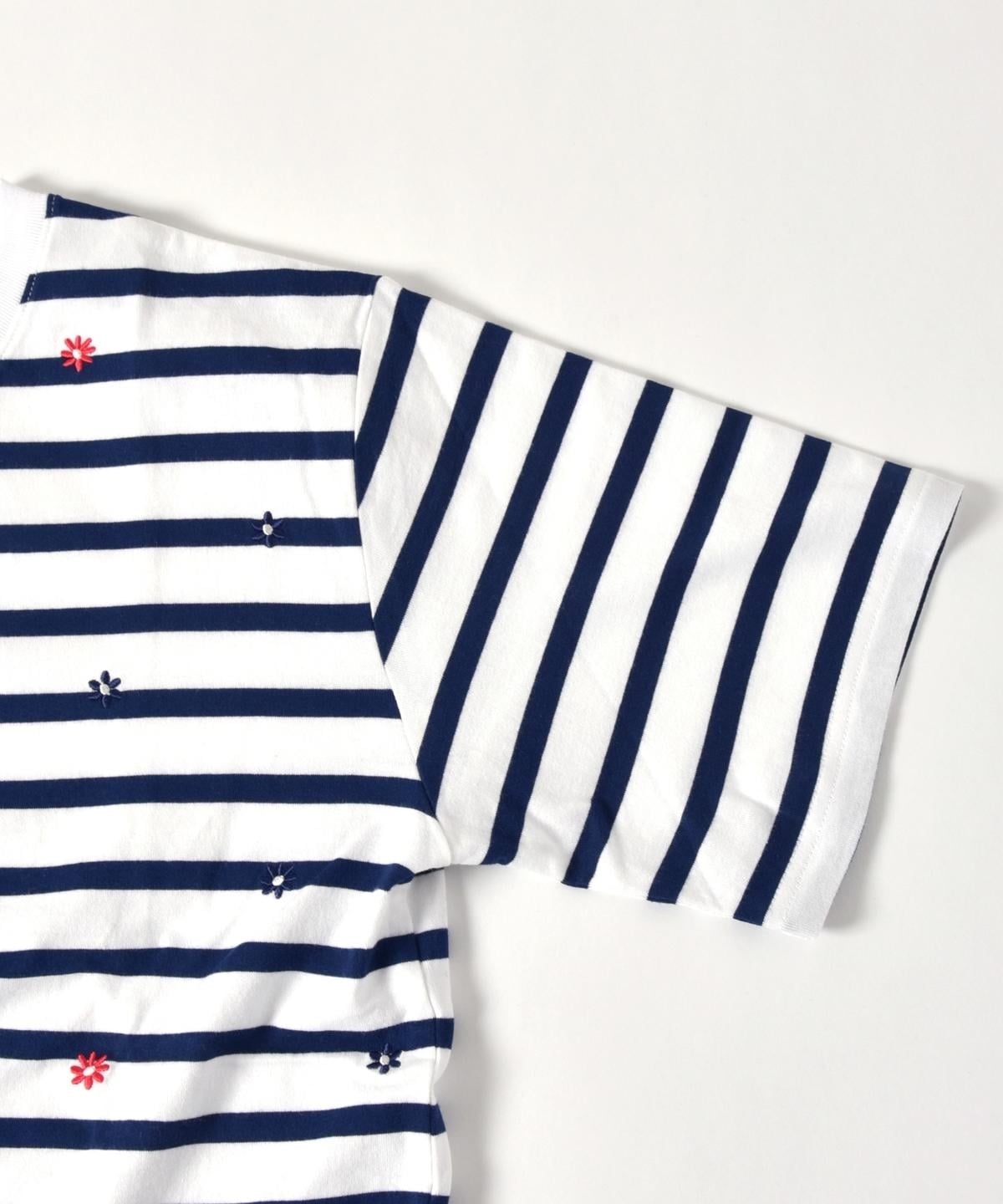 SU: スモール フラワー エンブロイダリー Tシャツ