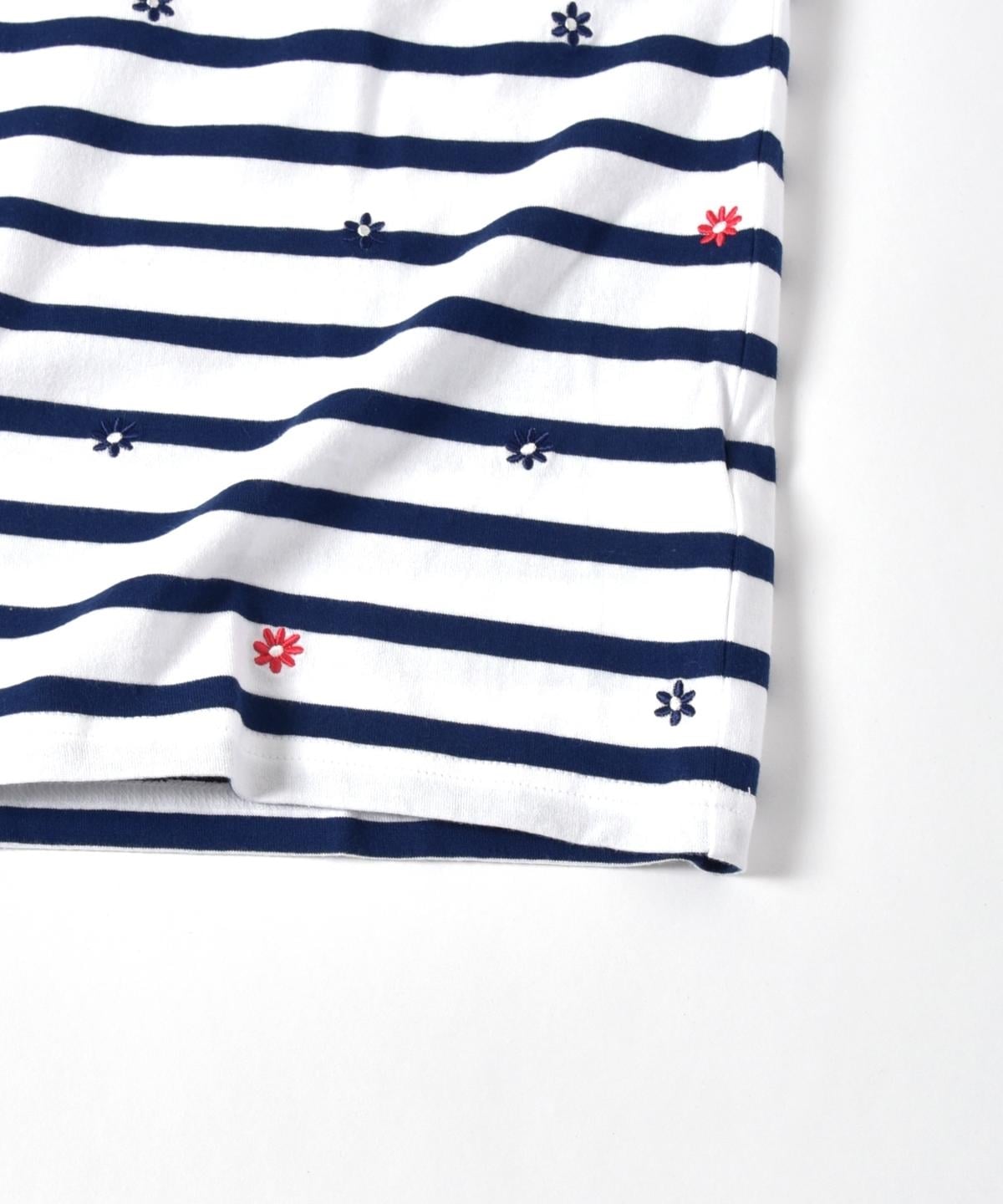 SU: スモール フラワー エンブロイダリー Tシャツ