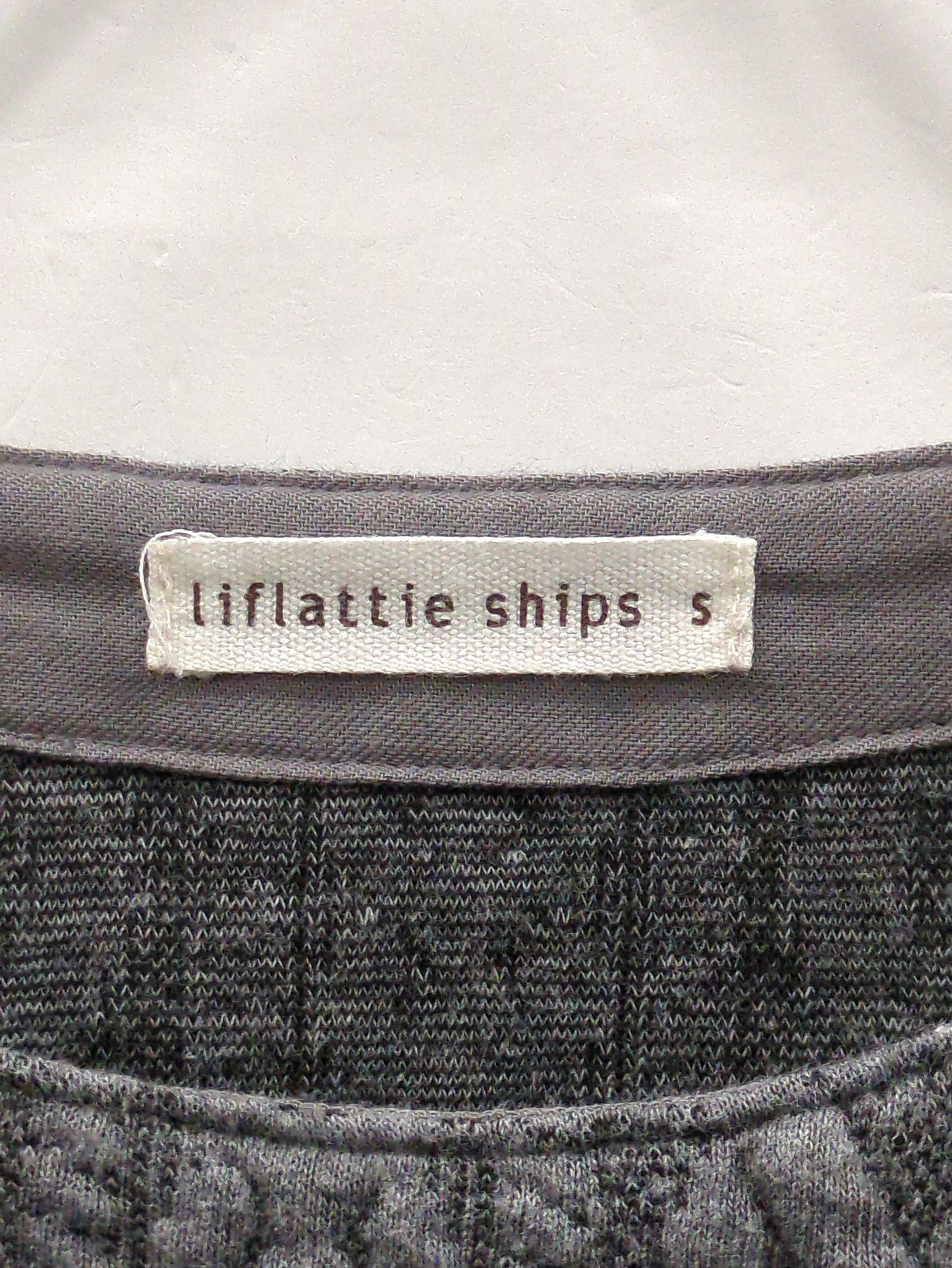 liflattie ships:ケーブルキルトトップス