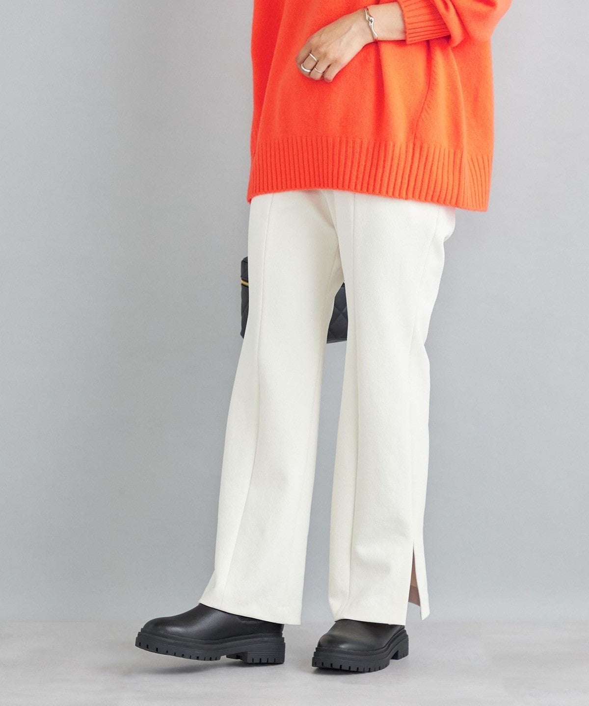 〈手洗い可能〉ストレッチサイドスリットフレアパンツ