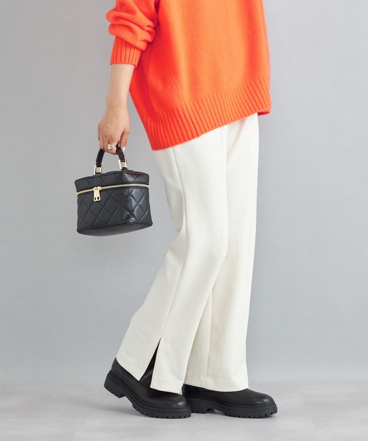 〈手洗い可能〉ストレッチサイドスリットフレアパンツ