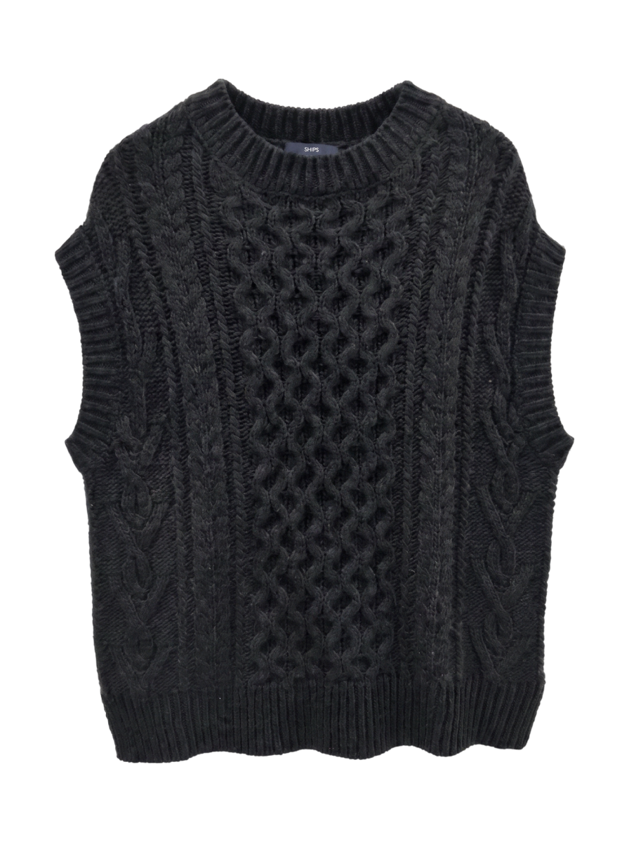 23:BILKY CABLE VEST