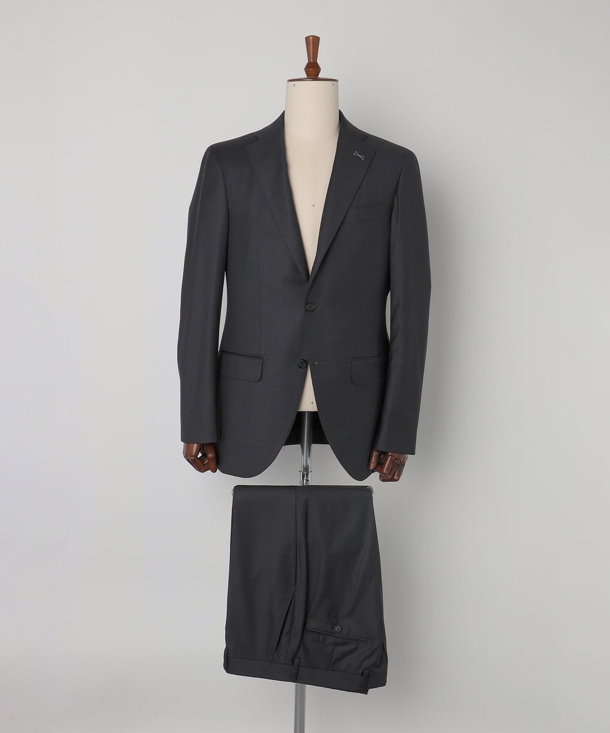 SHIPS: LORO PIANA FABRIC  オーストラリス 無地 S3B スーツ