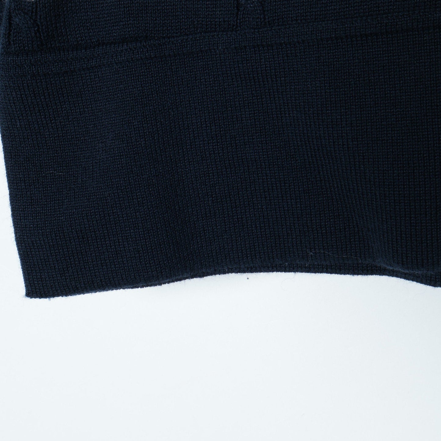 【WEB限定】SHIPS: 《ガシガシ洗える》 抗菌・防臭 ハイゲージ ケーブル クルーネック ニット