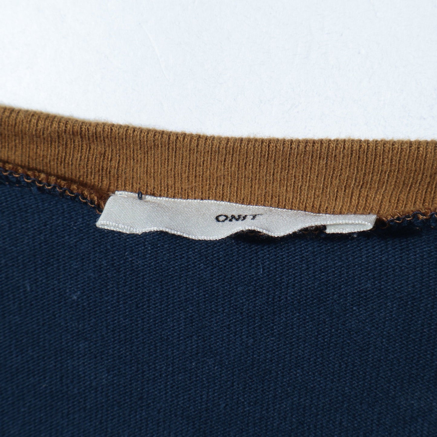 【SHIPS別注】onit:〈洗濯機可能〉ディープ Vネック ロング スリーブ TEE