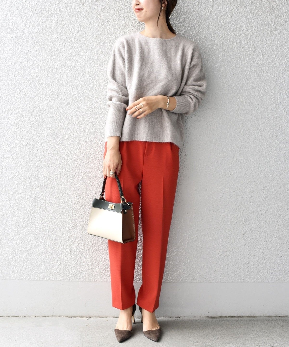 〈手洗い可能〉ヘアリークルーネックプルオーバー