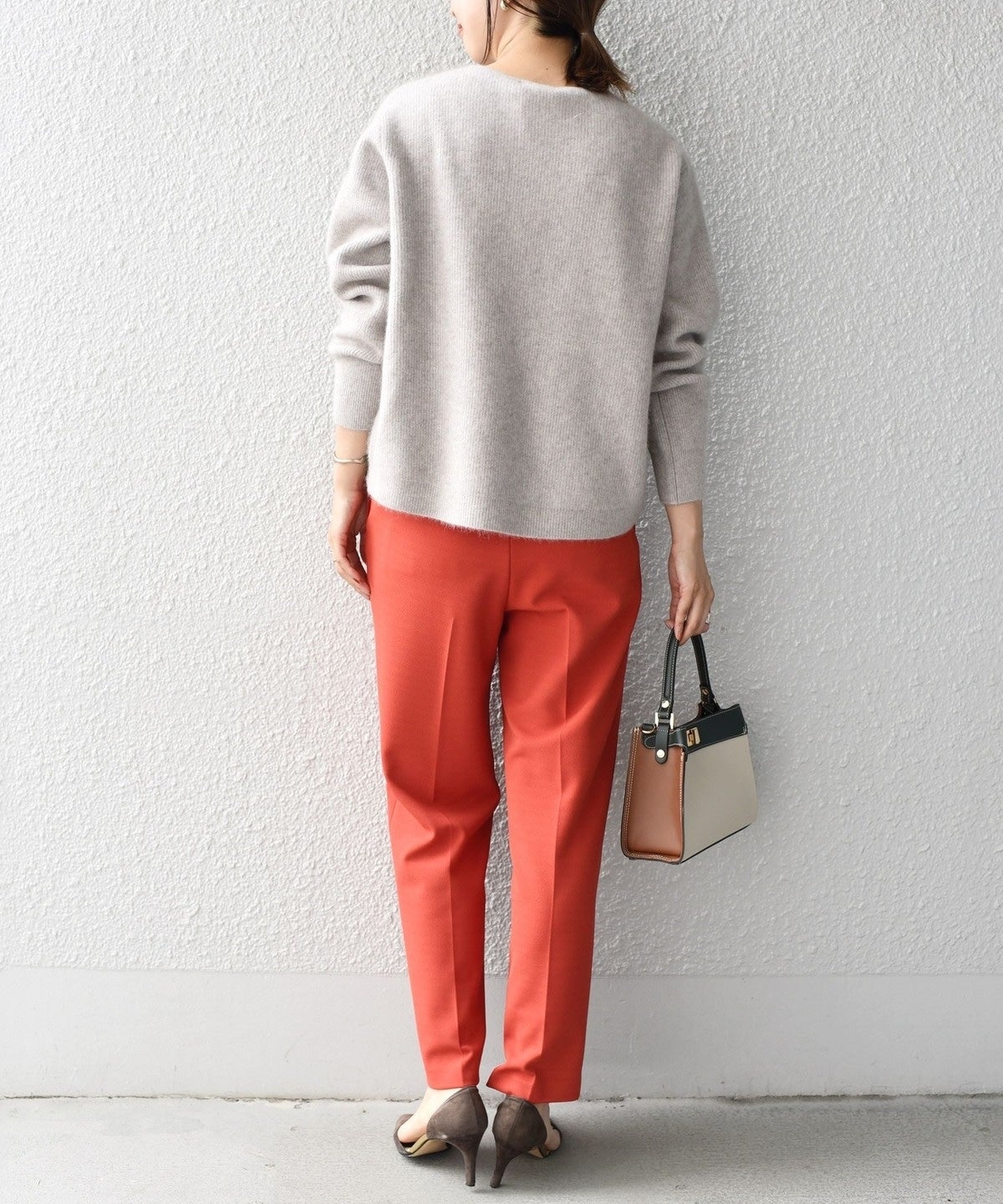 〈手洗い可能〉ヘアリークルーネックプルオーバー