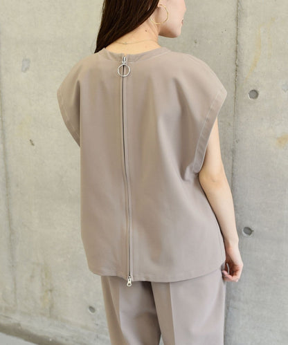 Wai+:バックフルジッププルオーバー