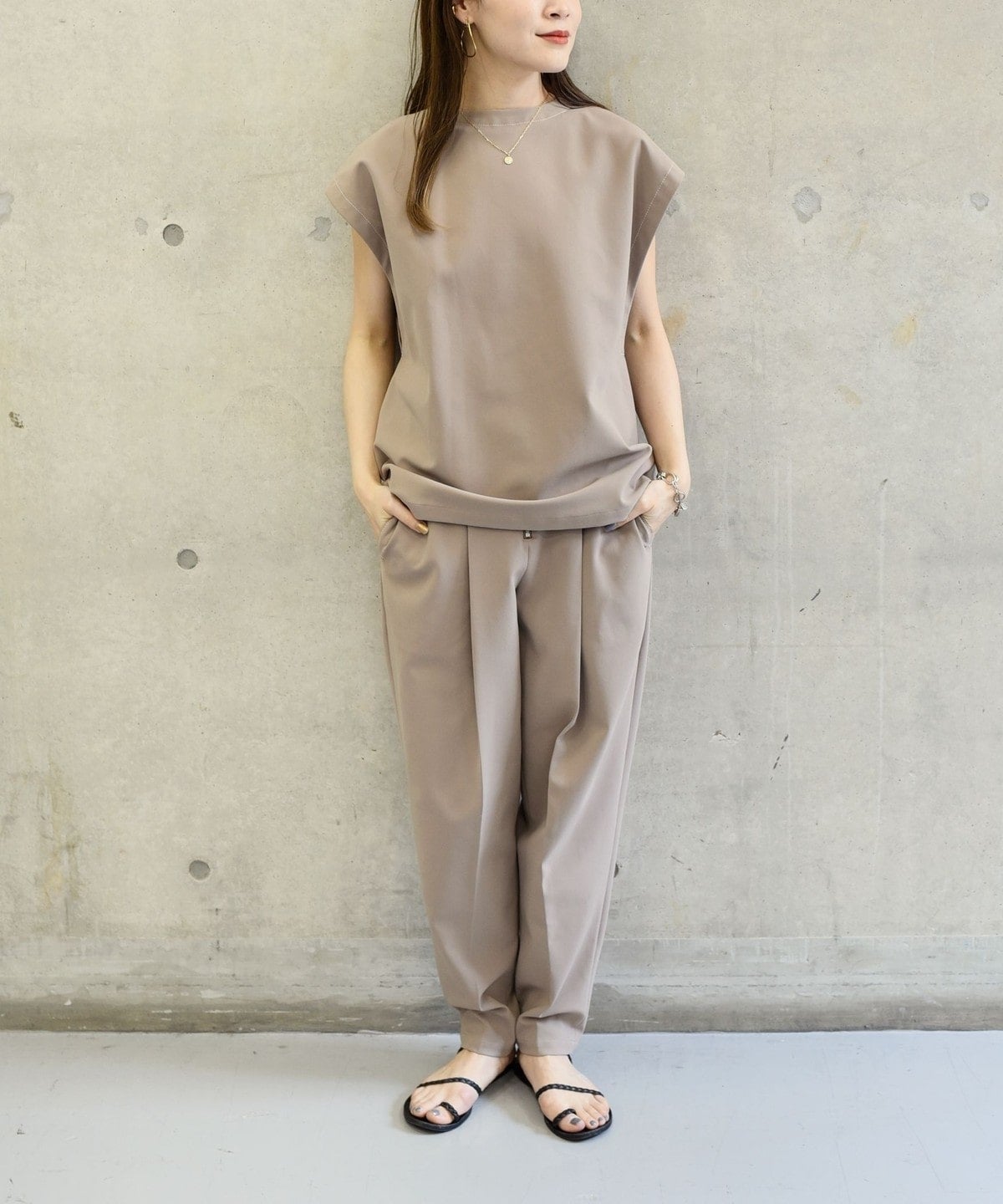 Wai+:バックフルジッププルオーバー