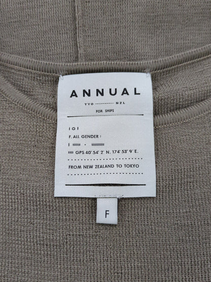 ANNUAL:アウトシームスリットワンピース