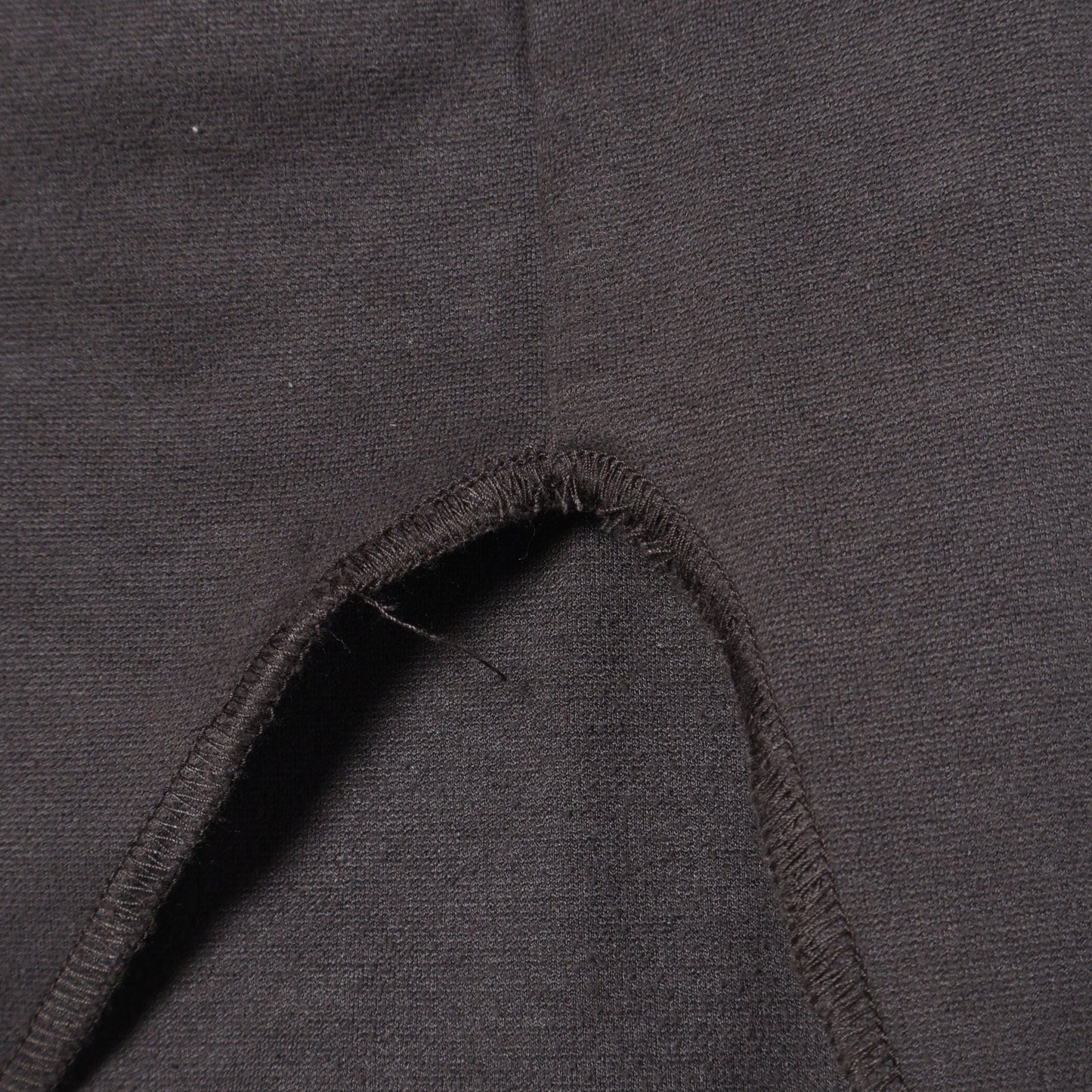 Khaju:クロスボートネックプルオーバー