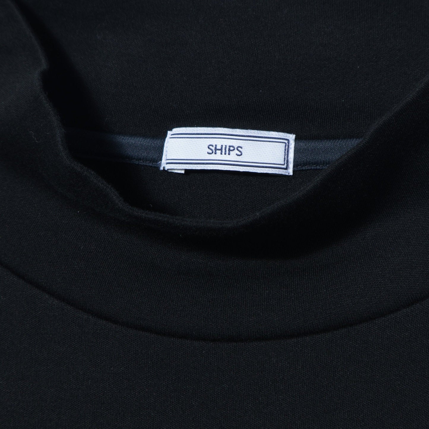 SHIPS: 日本製 プラチナフェイス モックネック ジャージ Tシャツ