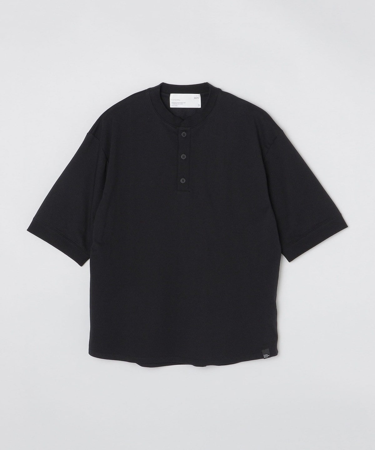 【SHIPS別注】THYARD: インレー ヘンリーネック Tシャツ