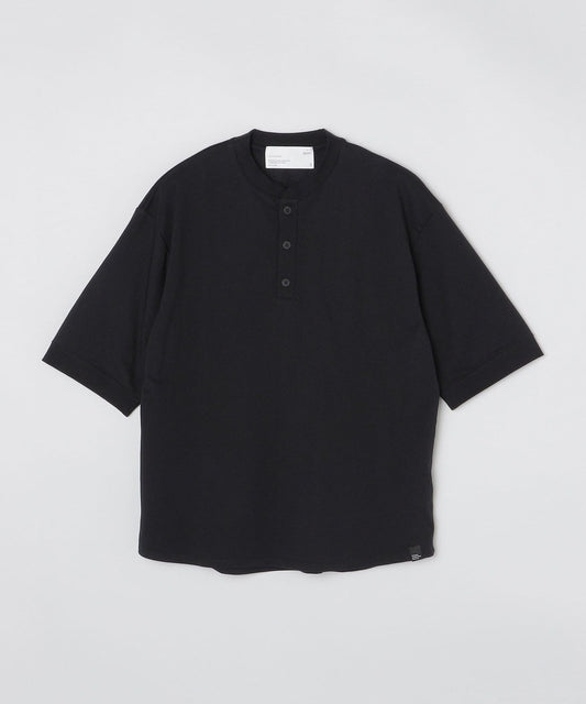 【SHIPS別注】THYARD: インレー ヘンリーネック Tシャツ