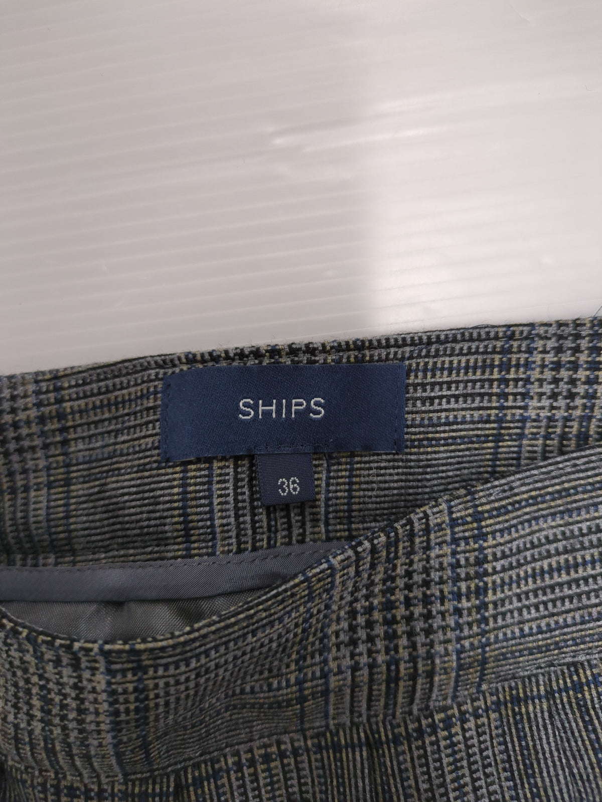 SHIPS:WL/PL GLEN CHK TUCK SK