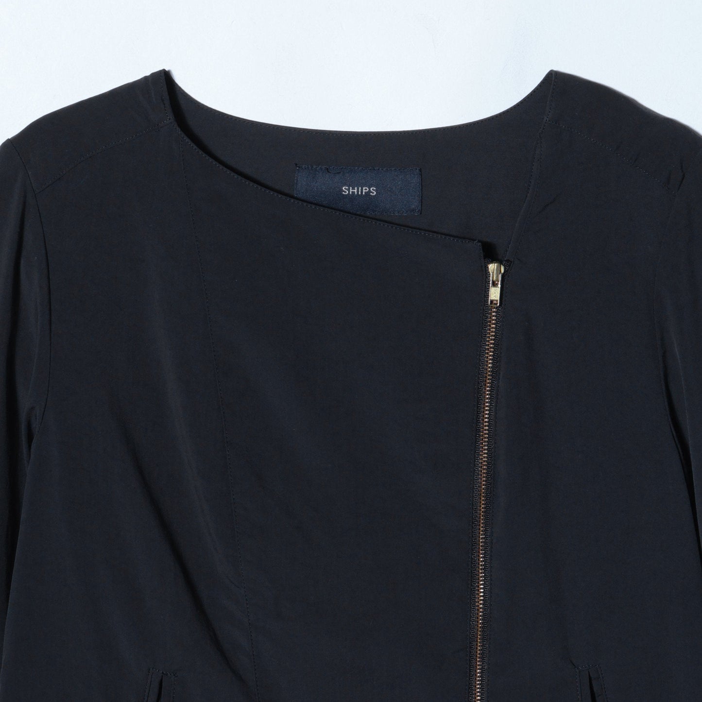 SHIPS:TEN/PL NO COLLAR BLOUSON