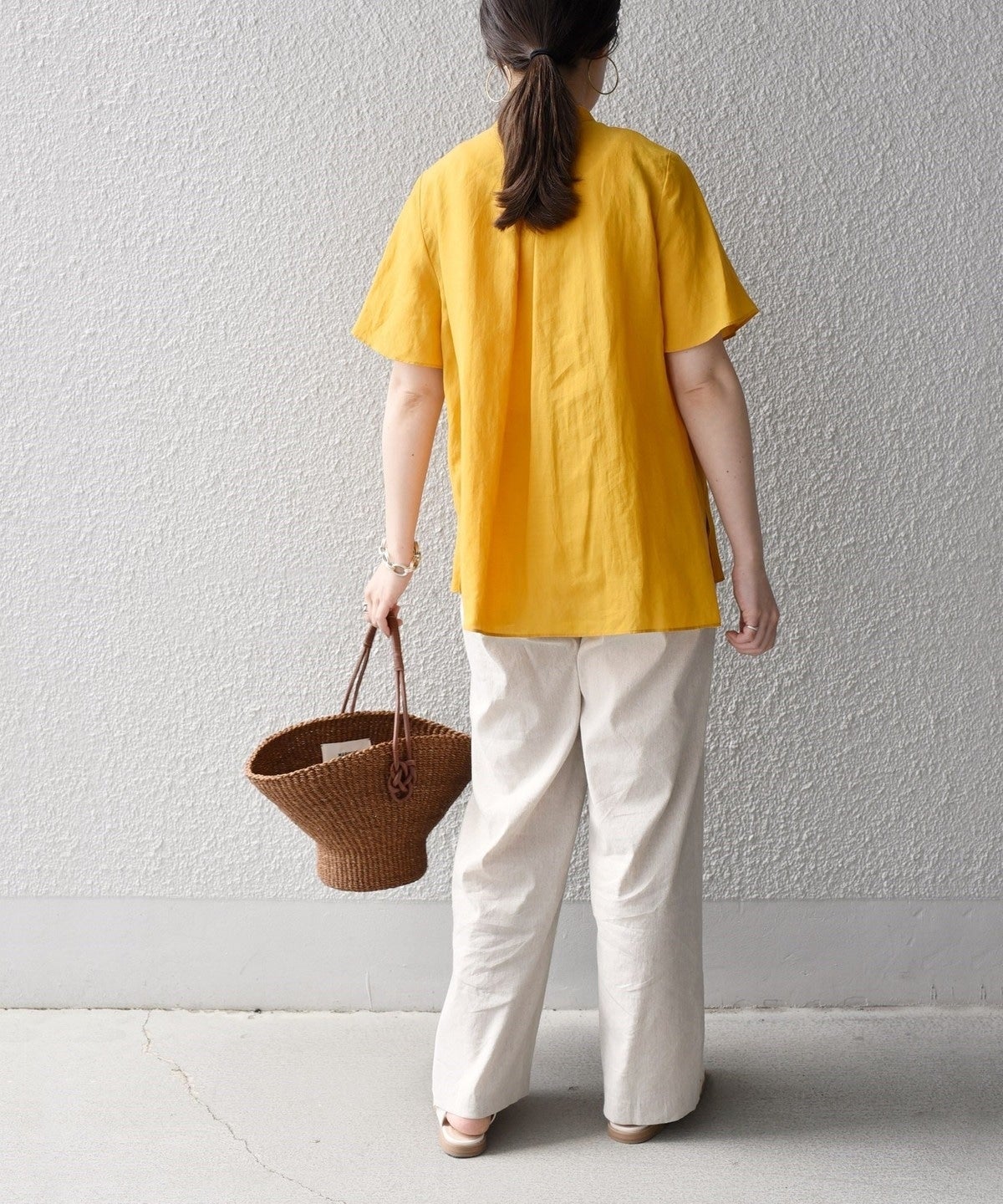 〈手洗い可能〉ウエストゴム麻混ピンタックパンツ