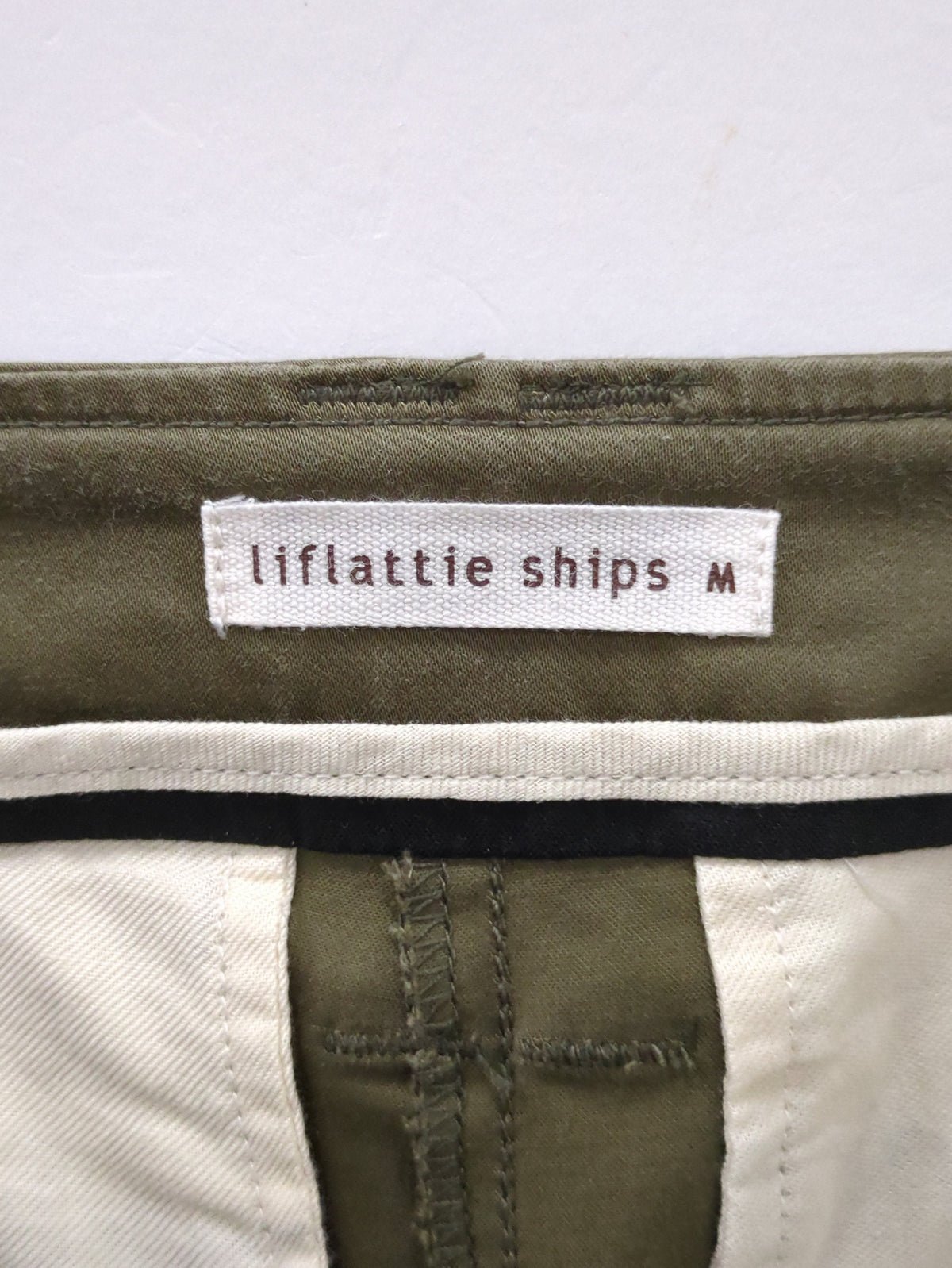 liflattie ships:サテンストレートカーゴパンツ