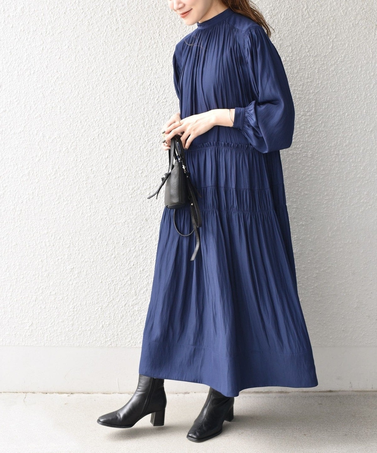 〈手洗い可能〉ソリッドカッセンギャザーワンピース