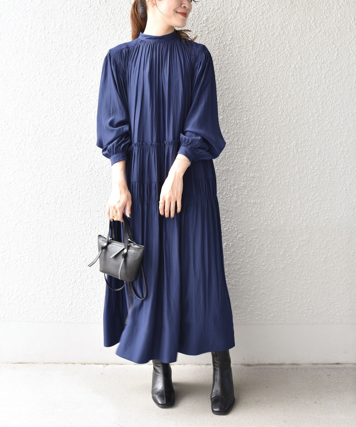 〈手洗い可能〉ソリッドカッセンギャザーワンピース