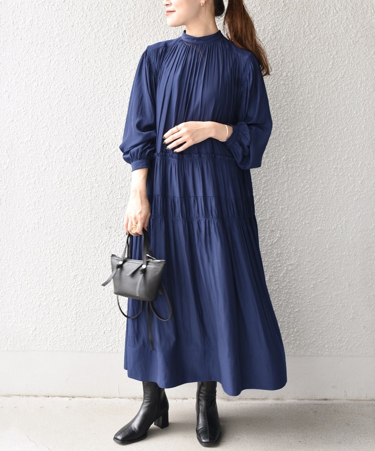〈手洗い可能〉ソリッドカッセンギャザーワンピース