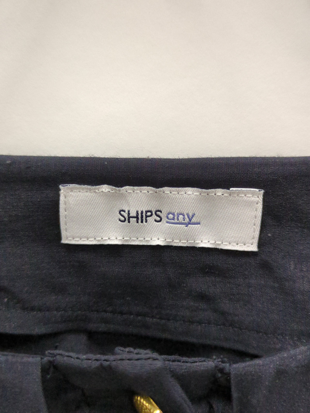 SHIPS any:〈手洗い可能〉ノーカラー ラグラン パフスリーブ ブラウス