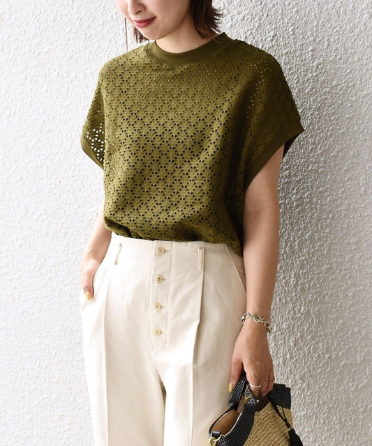 【WEB限定】〈手洗い可能〉アイレット クルーネック プルオーバー