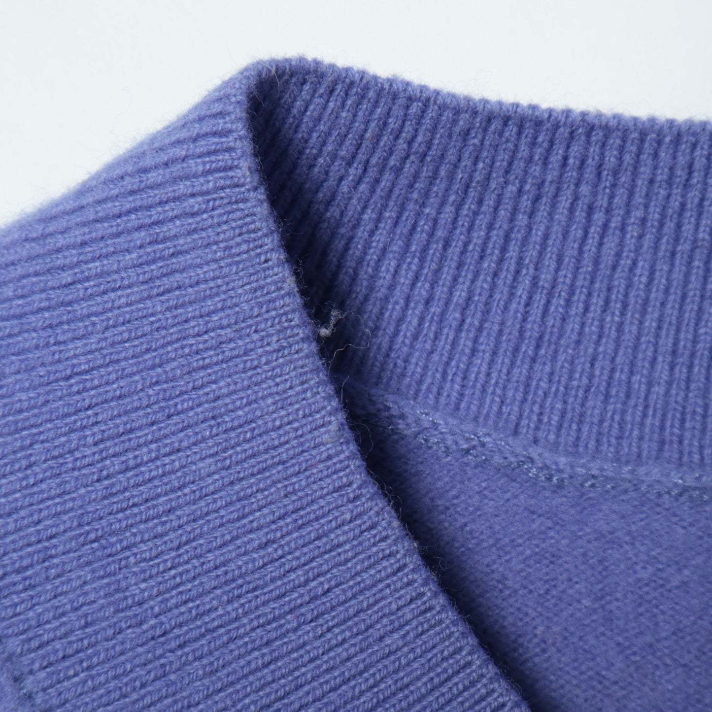 〈手洗い可能〉ケアフリーVネックプルオーバー