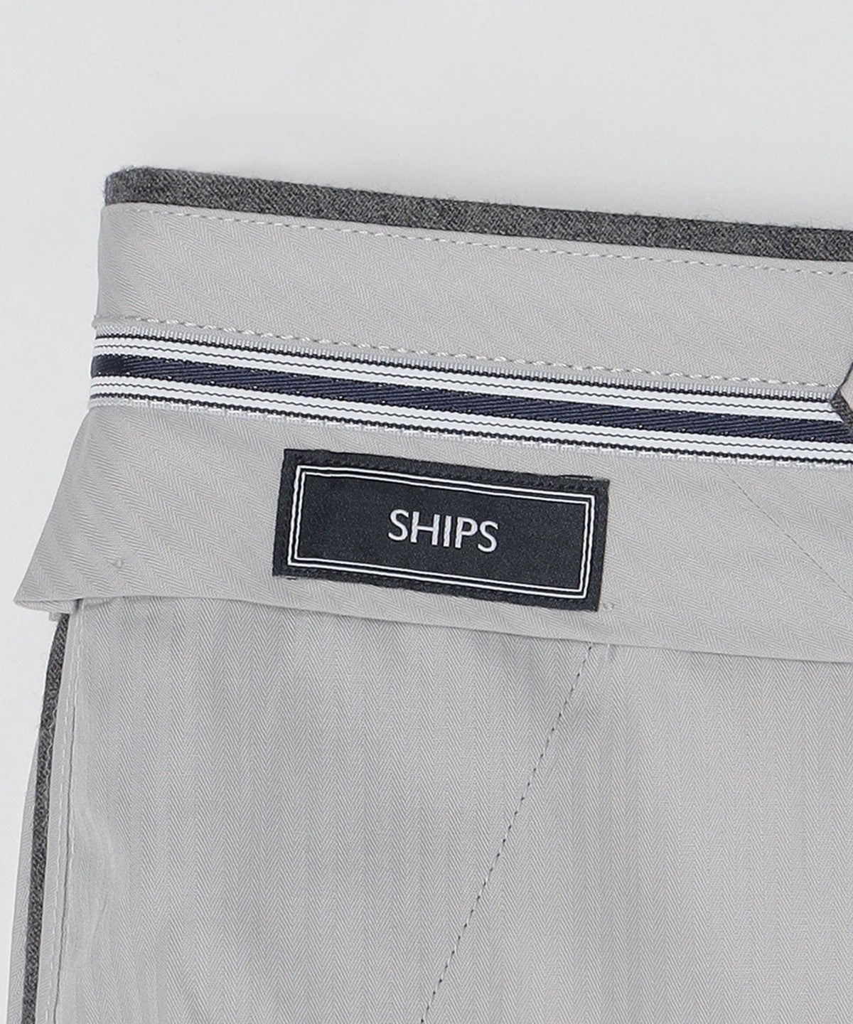 SHIPS: <手洗い可能＞ライトサキソニー ノープリーツ スラックス