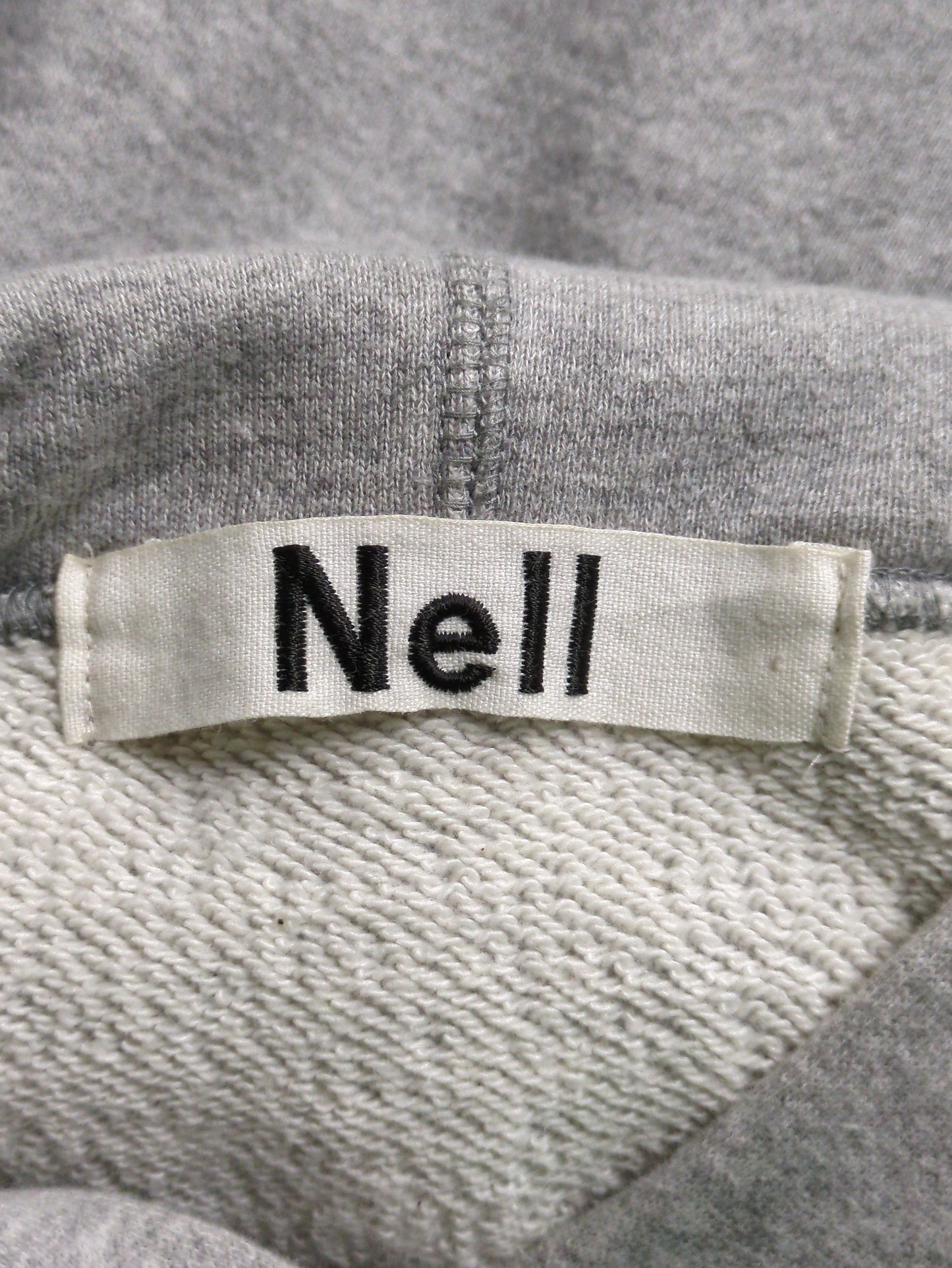 Nell:スウェット