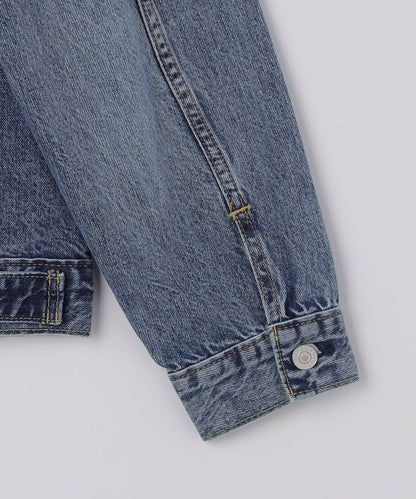 Levi’s: TYPE 2 TRUCKER