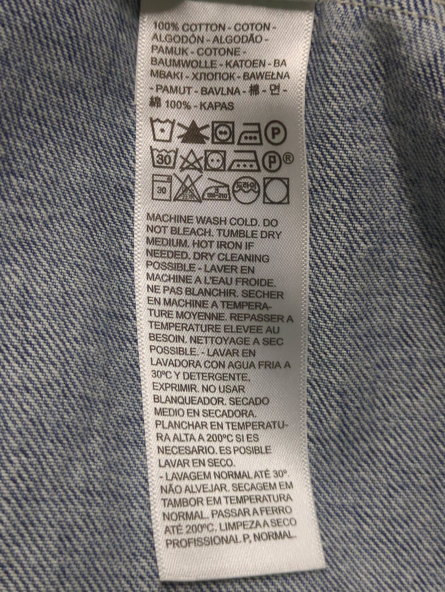 Levi’s: TYPE 2 TRUCKER