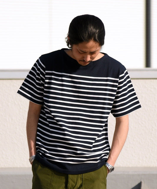 【WEB限定】SHIPS: ワンポイント ロゴ ジャージー ボーダー ボートネック Tシャツ