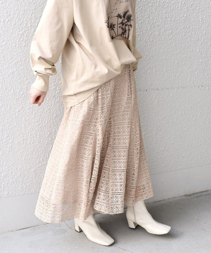 【WEB限定】ボーダーレースフレアスカート