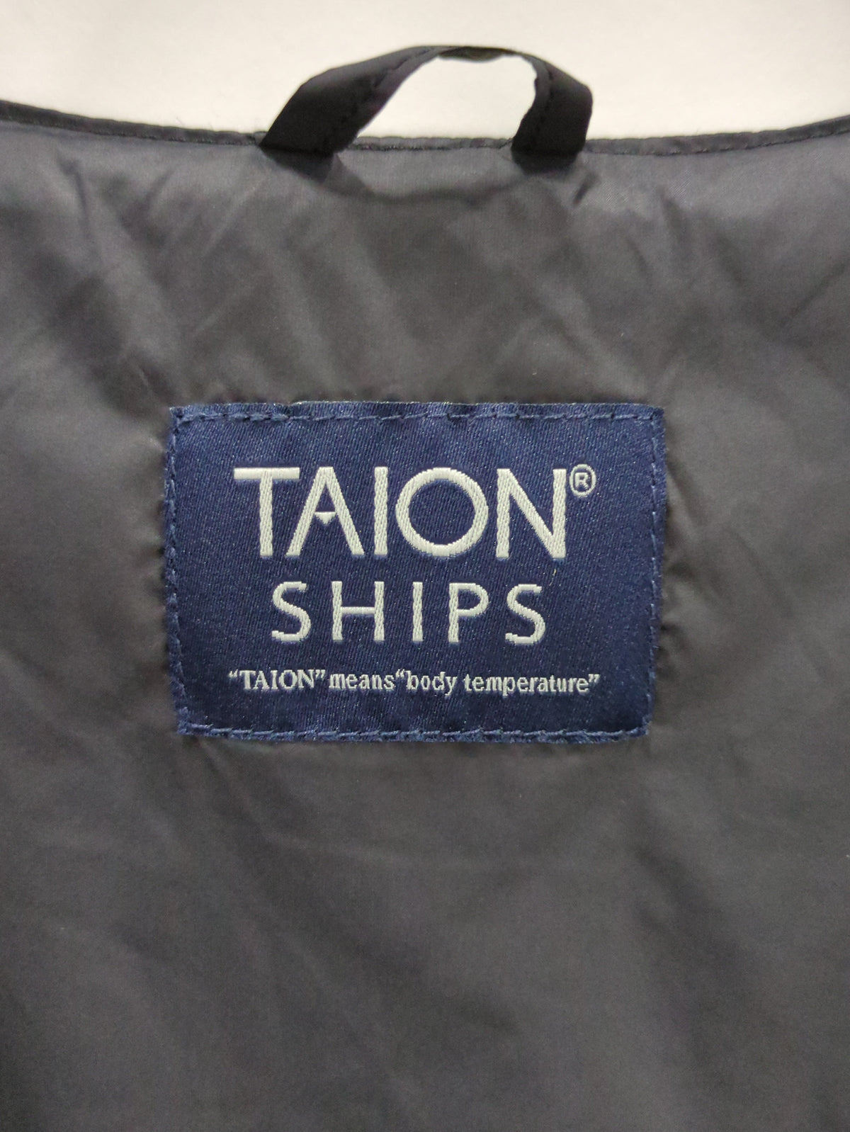 【SHIPS別注】TAION:<手洗い可能> ウール混・ナイロン 切り替え インナー ダウン ジレ (ベスト)