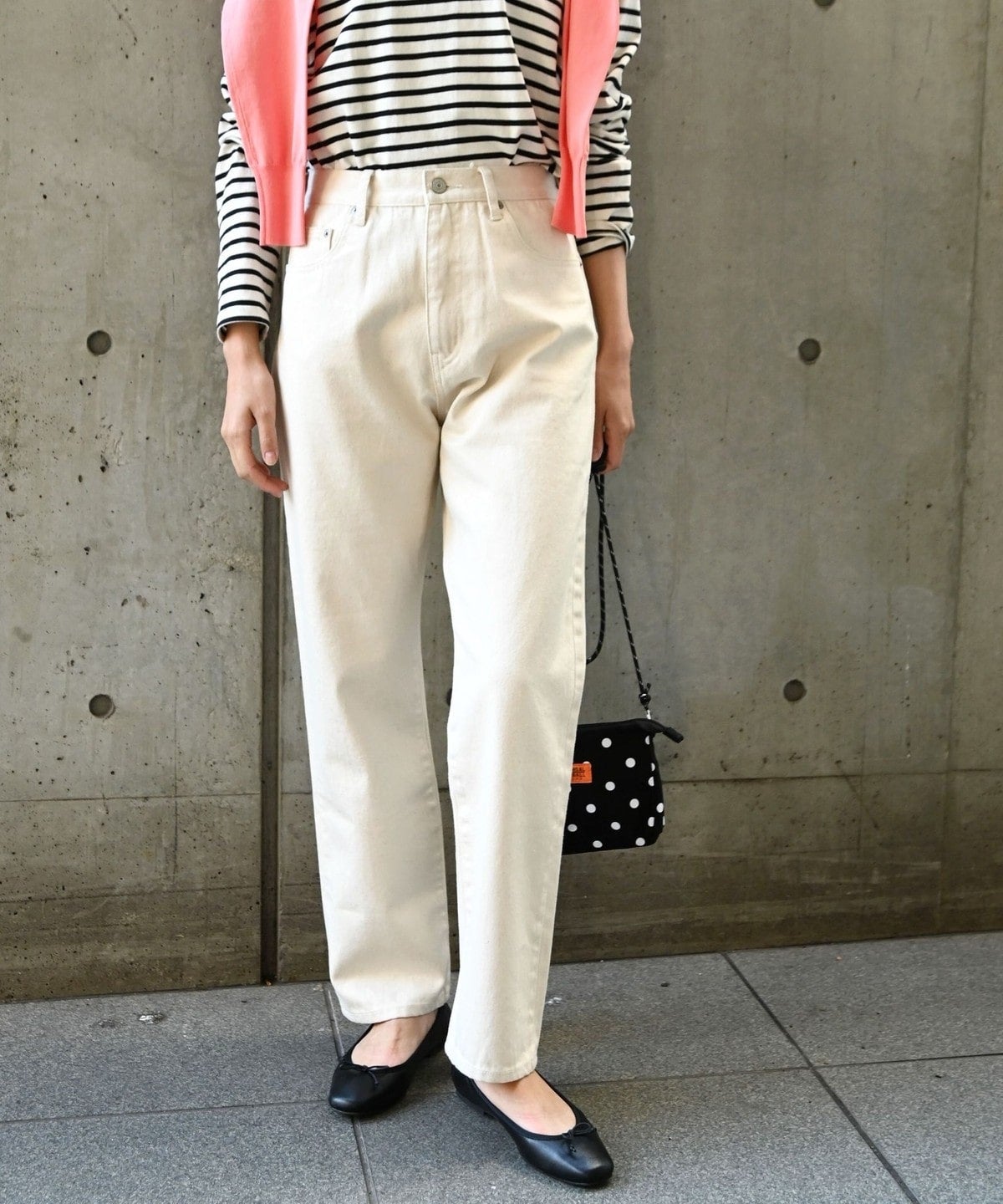 SHIPS any:〈ウォッシャブル〉ハイライズ ストレート デニムパンツ［SHIPS any DENIM］