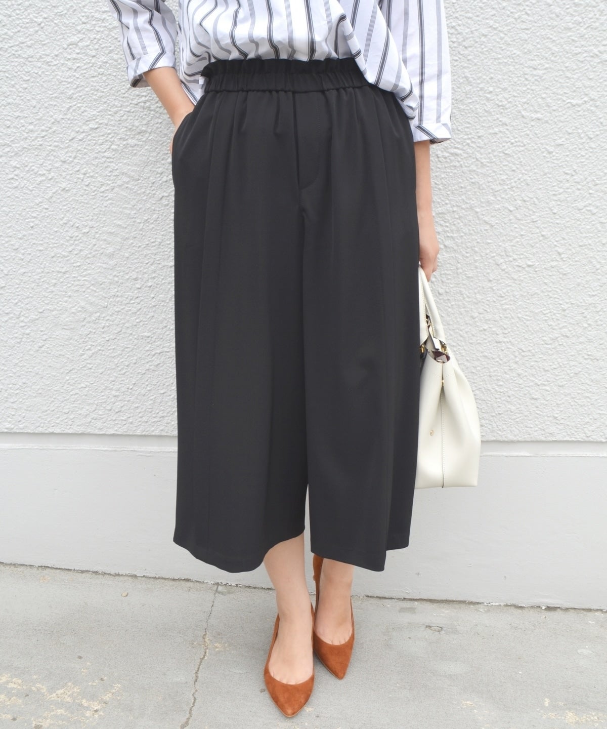 【手洗い可能】ワイドクロップドパンツ