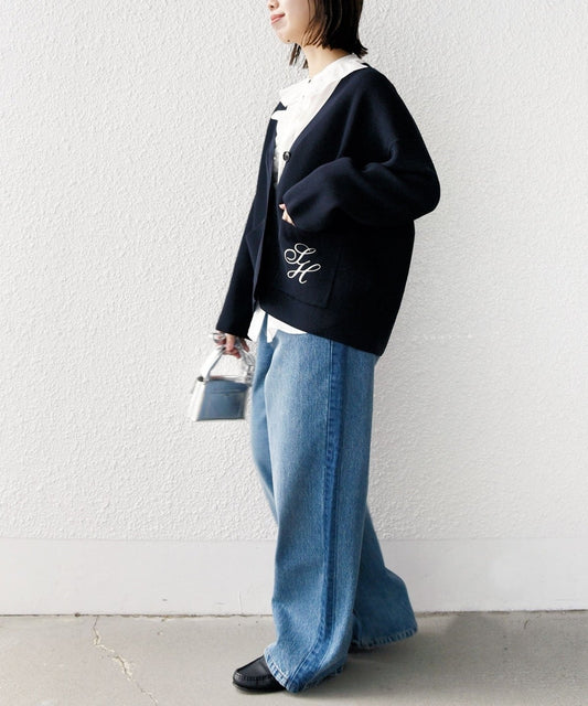 〈手洗い可能〉ワンポイント 刺繍 Vネック カーディガン