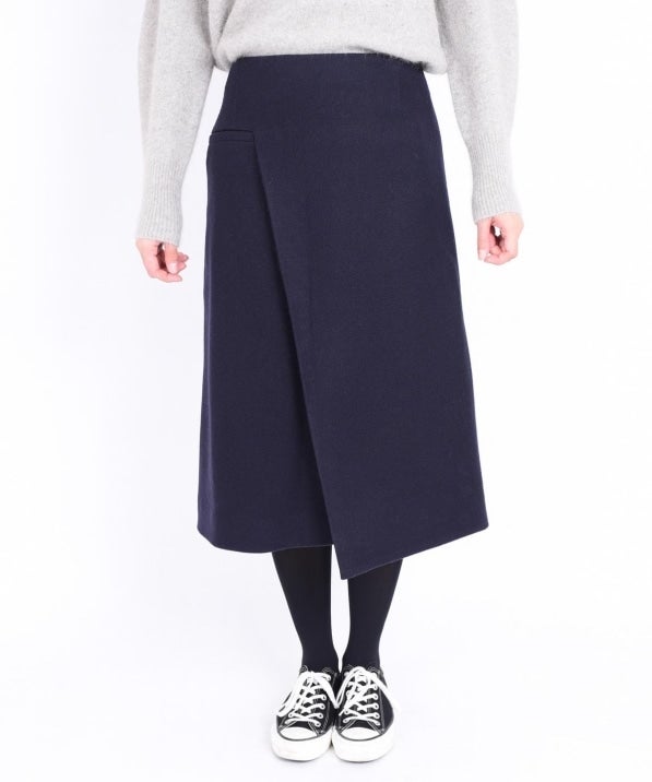 liflattie ships: アシンメトリー スカート