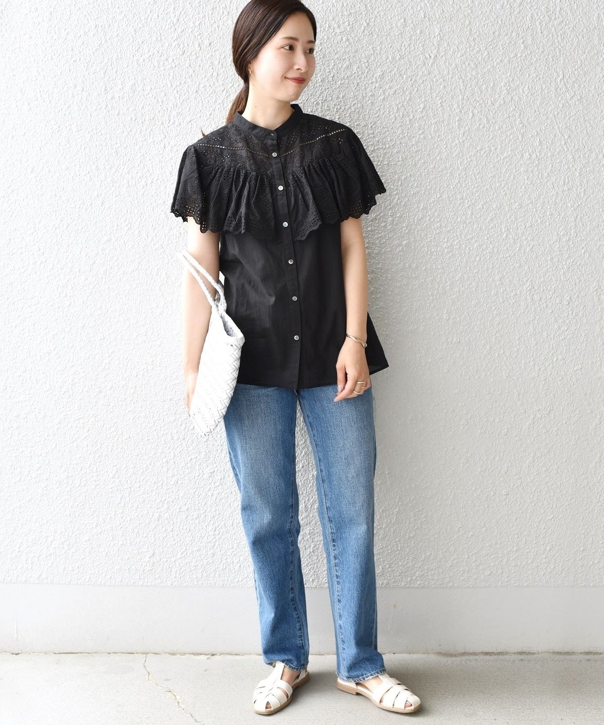 〈手洗い可能〉オリジナルレース刺繍フリルブラウス