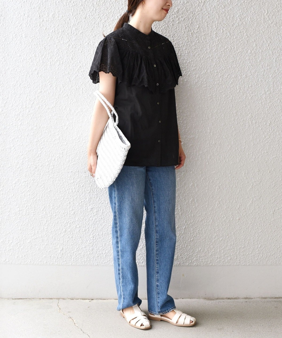 〈手洗い可能〉オリジナルレース刺繍フリルブラウス